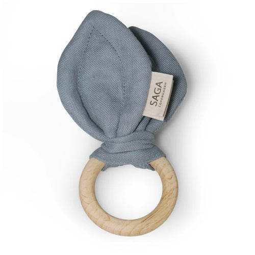 Anneau de dentition Groa Saga Copenhagen en bois et tissu Moonlight Blue